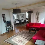ايجار شقه بالزمالك 2 حجره