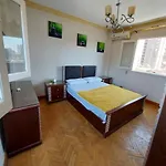 ايجار شقه بالزمالك 2 حجره